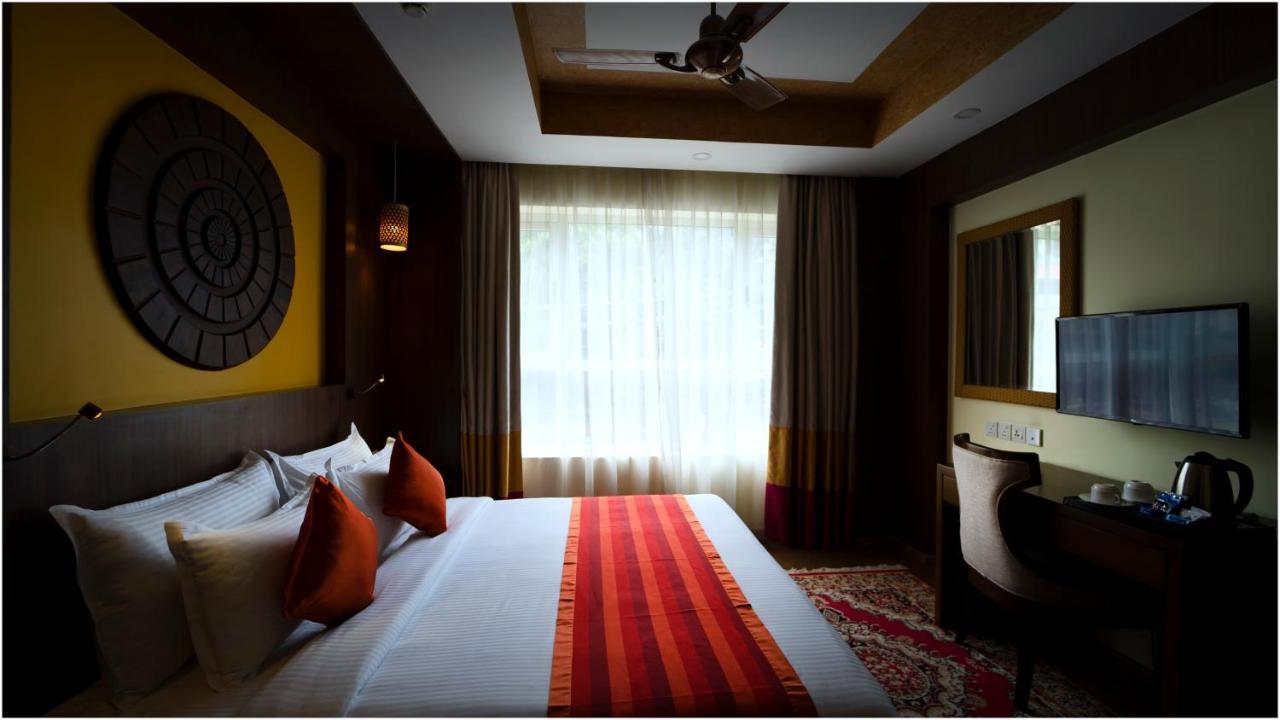Vivin Luxury Suites Тривандрум Экстерьер фото